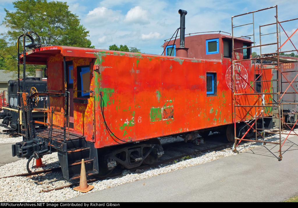 SP&S 884 Caboose